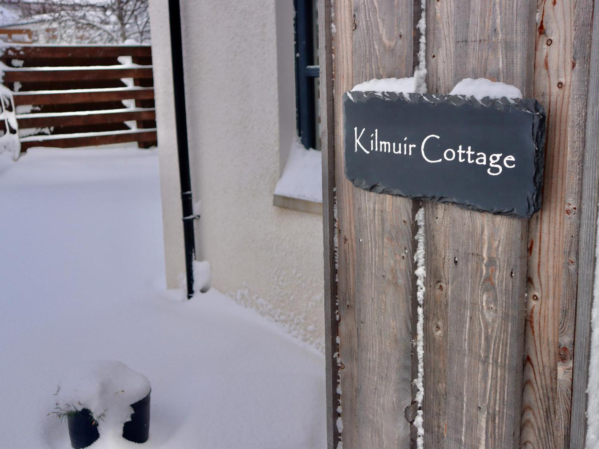 טומינטול Kilmuir Cottage מראה חיצוני תמונה